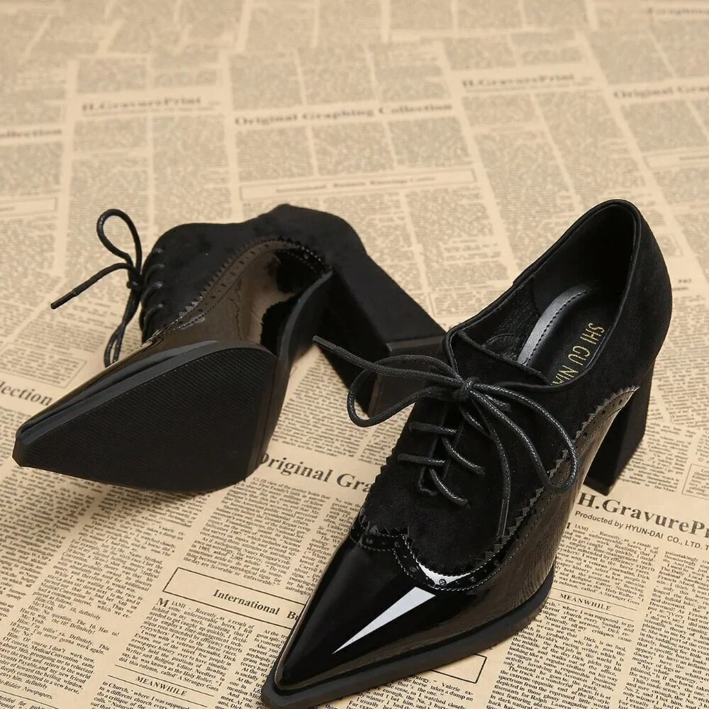 Black Elegant Women's Pointed Toe Low Vamp High Heel Shoes - Picture 4 of 4